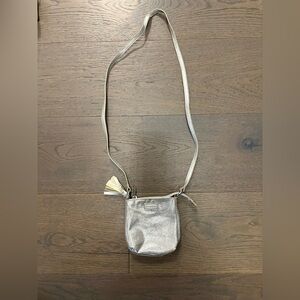 Tommy silver kids cross body purse excellent condition